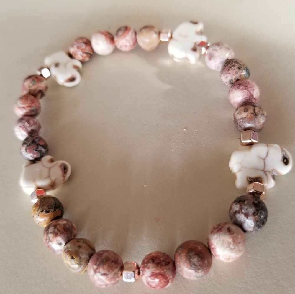 Howlite elephant elastic bracelet